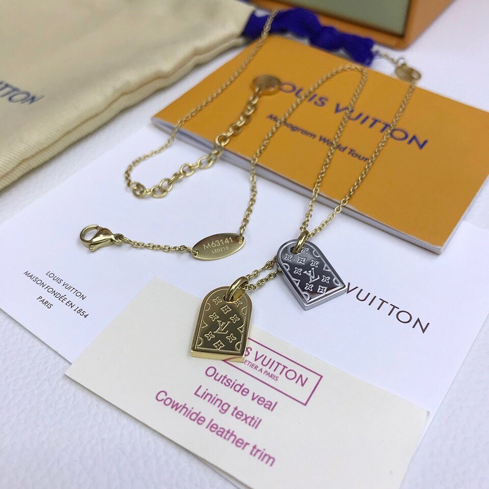 Anum Bags Necklace LUV017