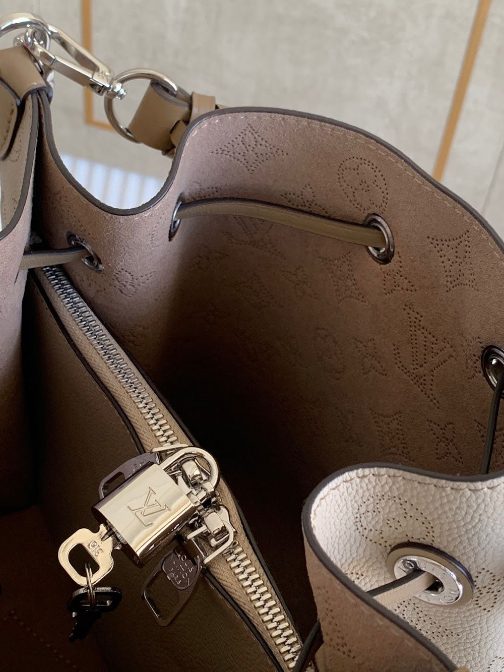 Anum Bags ln Luxury Bag --56368