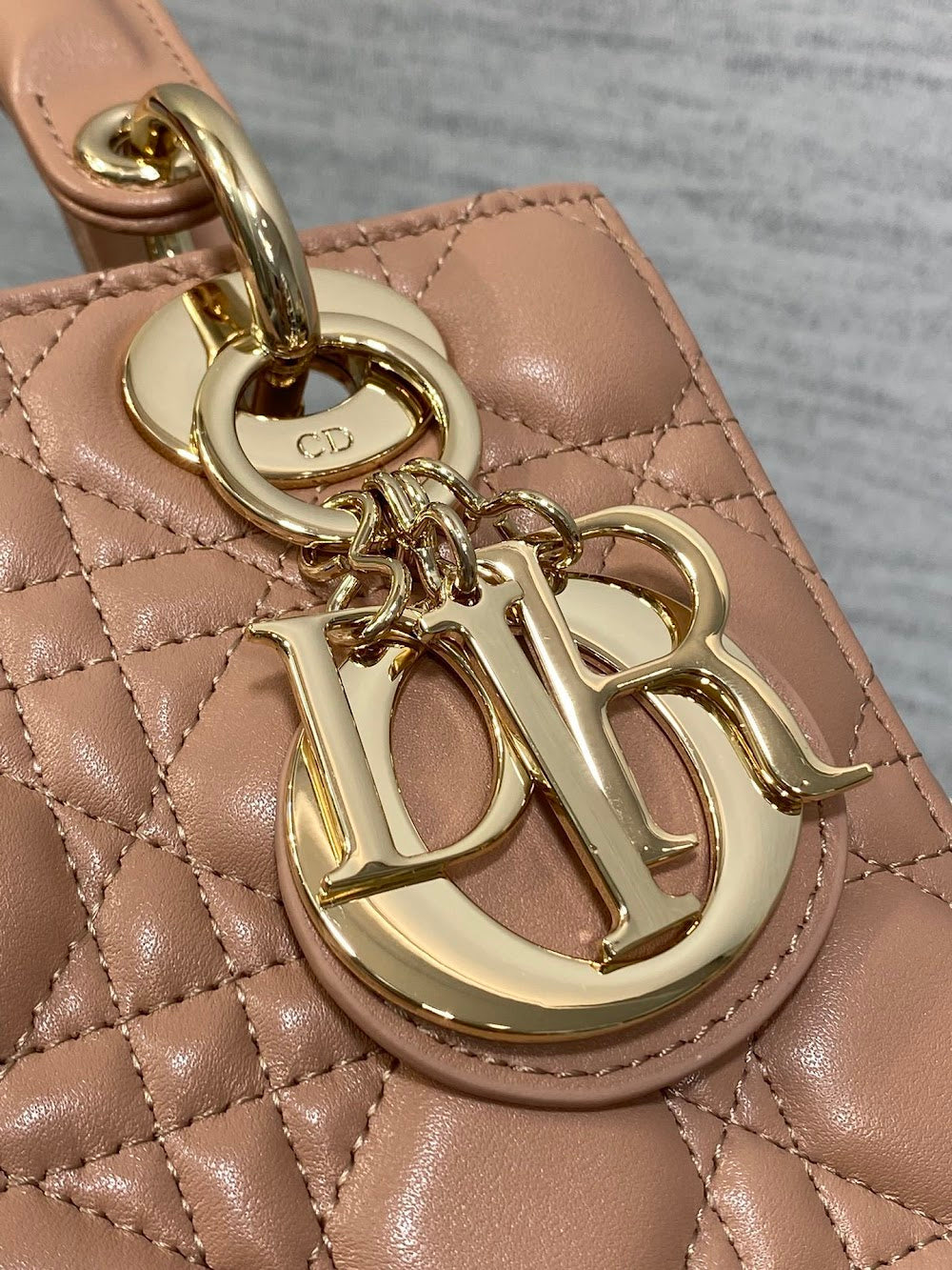 new-designer-premium-bags-nm16325