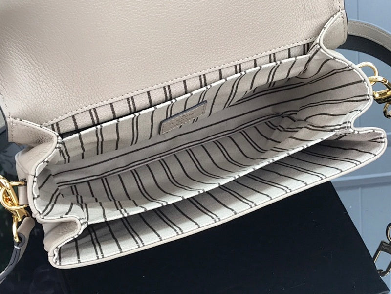 Anum Bags ln Luxury Bag --59621