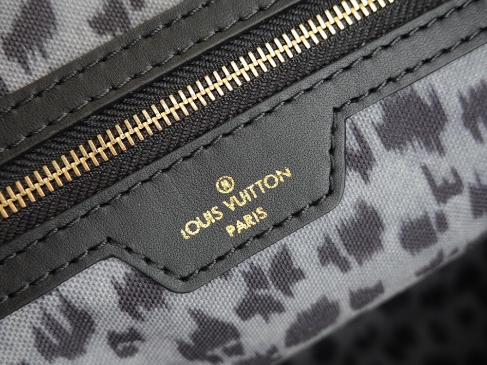 Anum Bags ln Luxury Bag --60370