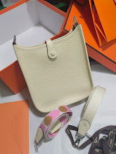 new-luxury-designer-bags-nm11379