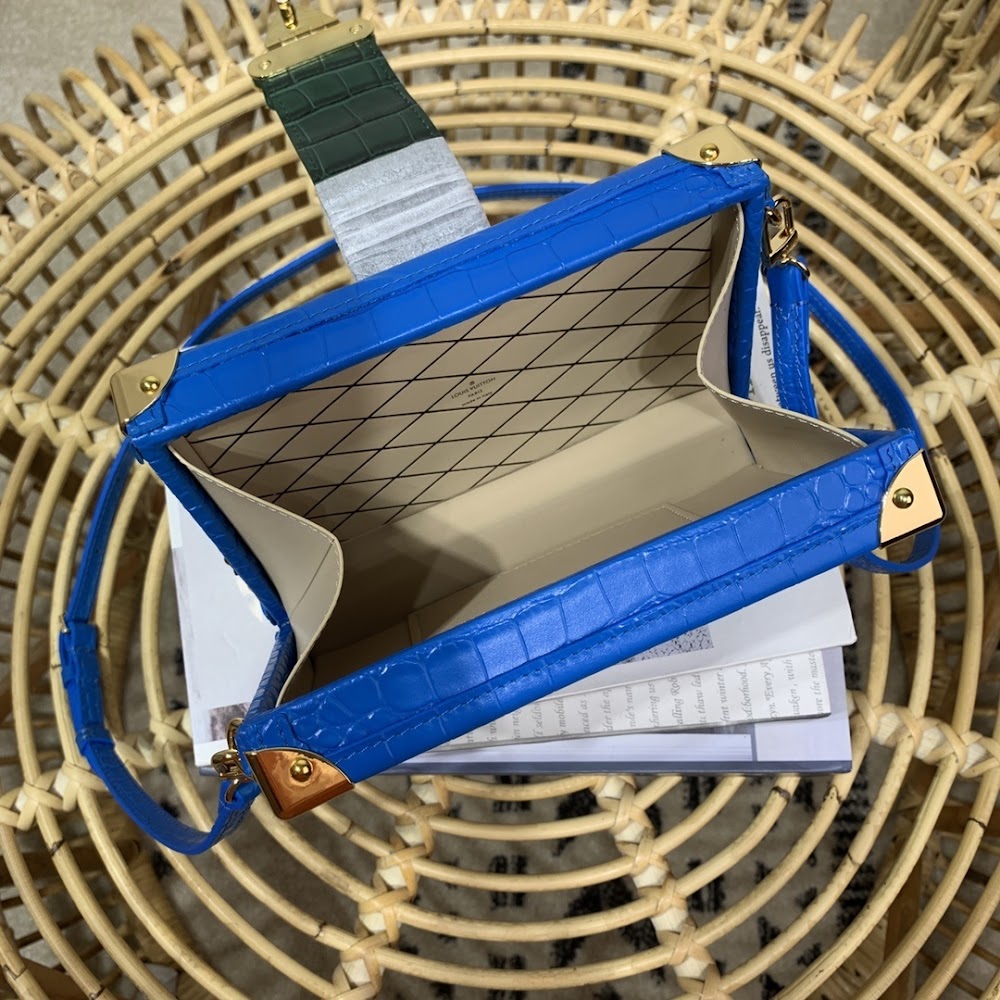 Anum Bags ln Luxury Bag --59981