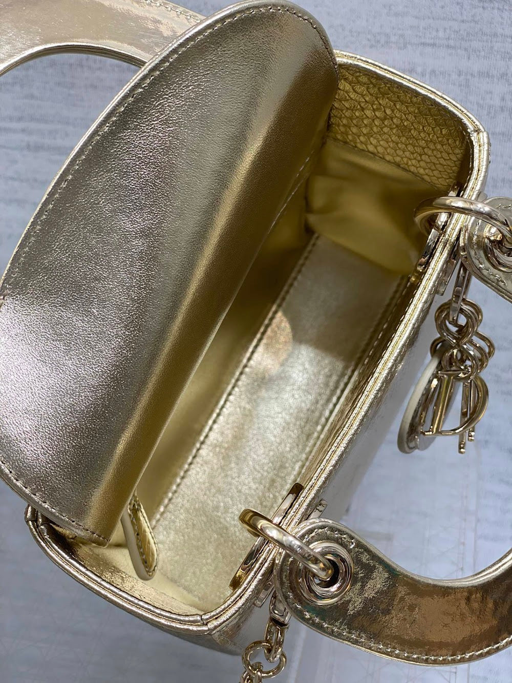 new-designer-premium-bags-nm16764