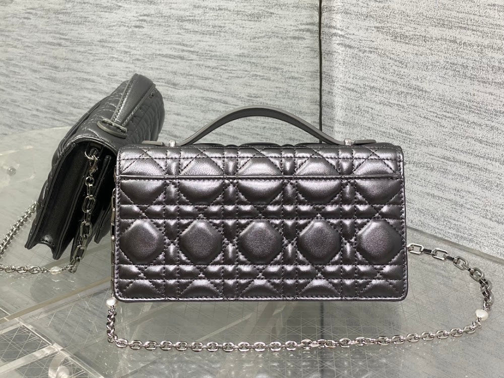 new-luxury-designer-bags-nm16479