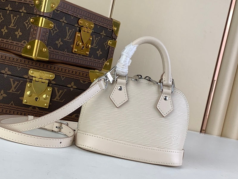 Anum Bags ln Luxury Bag --56324