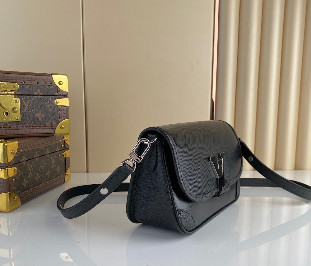 Anum Bags ln Luxury Bag --56486