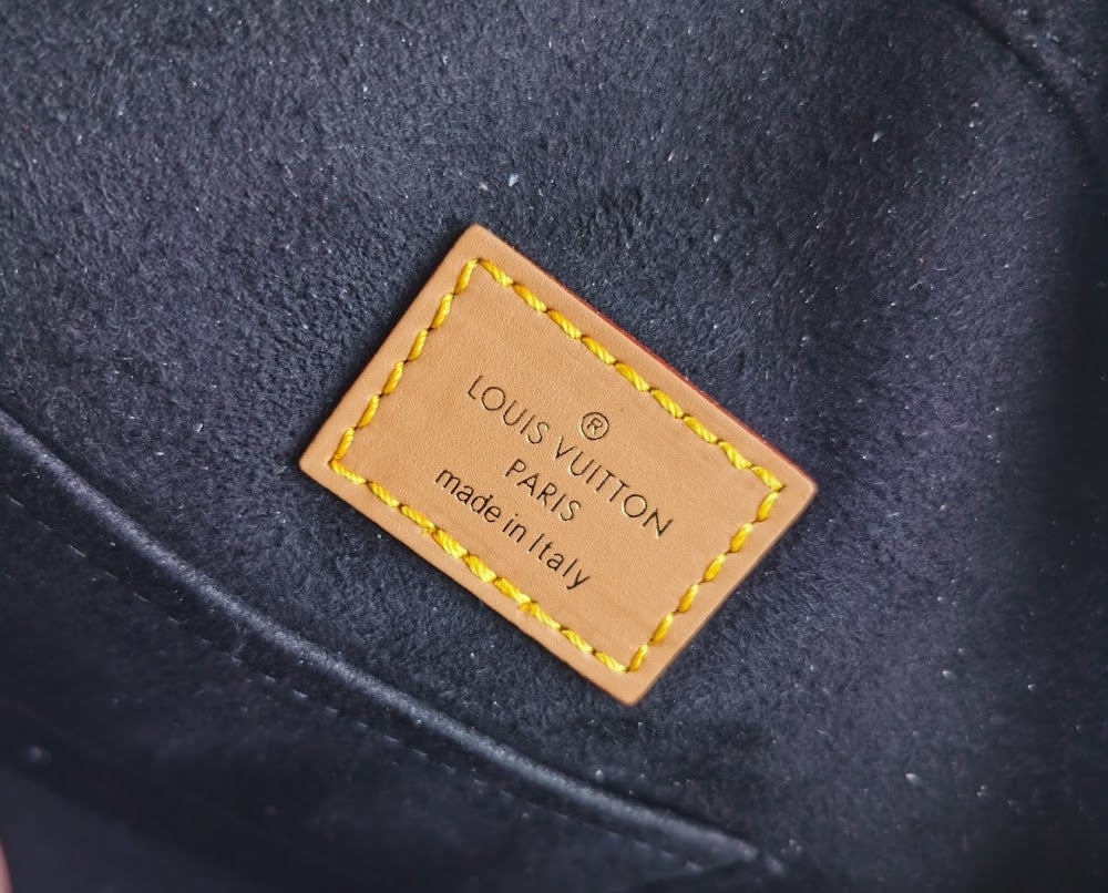Anum Bags ln Luxury Bag --60596