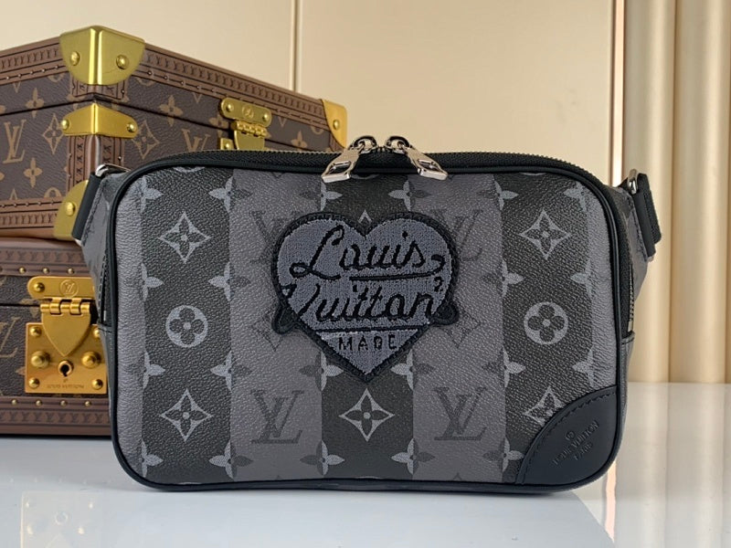 Anum Bags ln Luxury Bag --56979