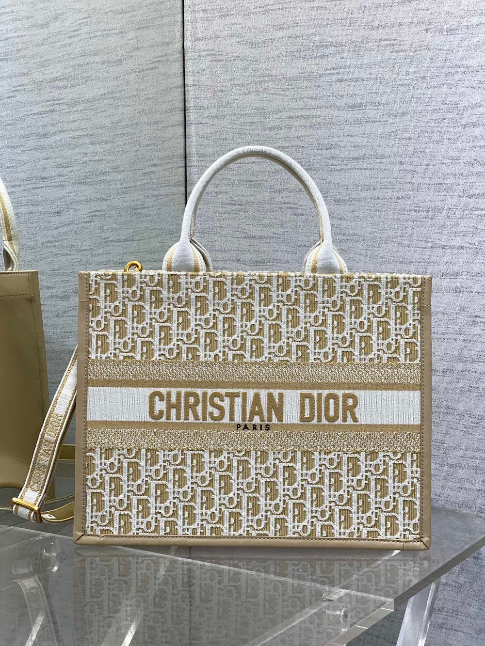 new-luxury-designer-bags-nm16489