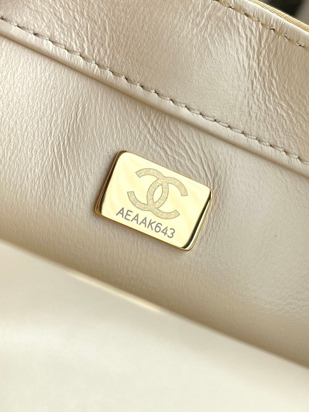 new-luxury-designer-bags-nm20384