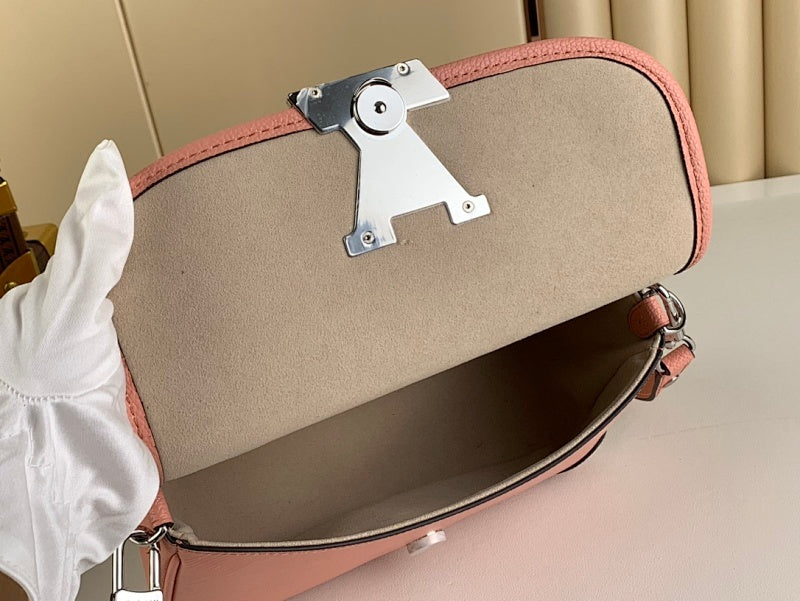 Anum Bags ln Luxury Bag --56482