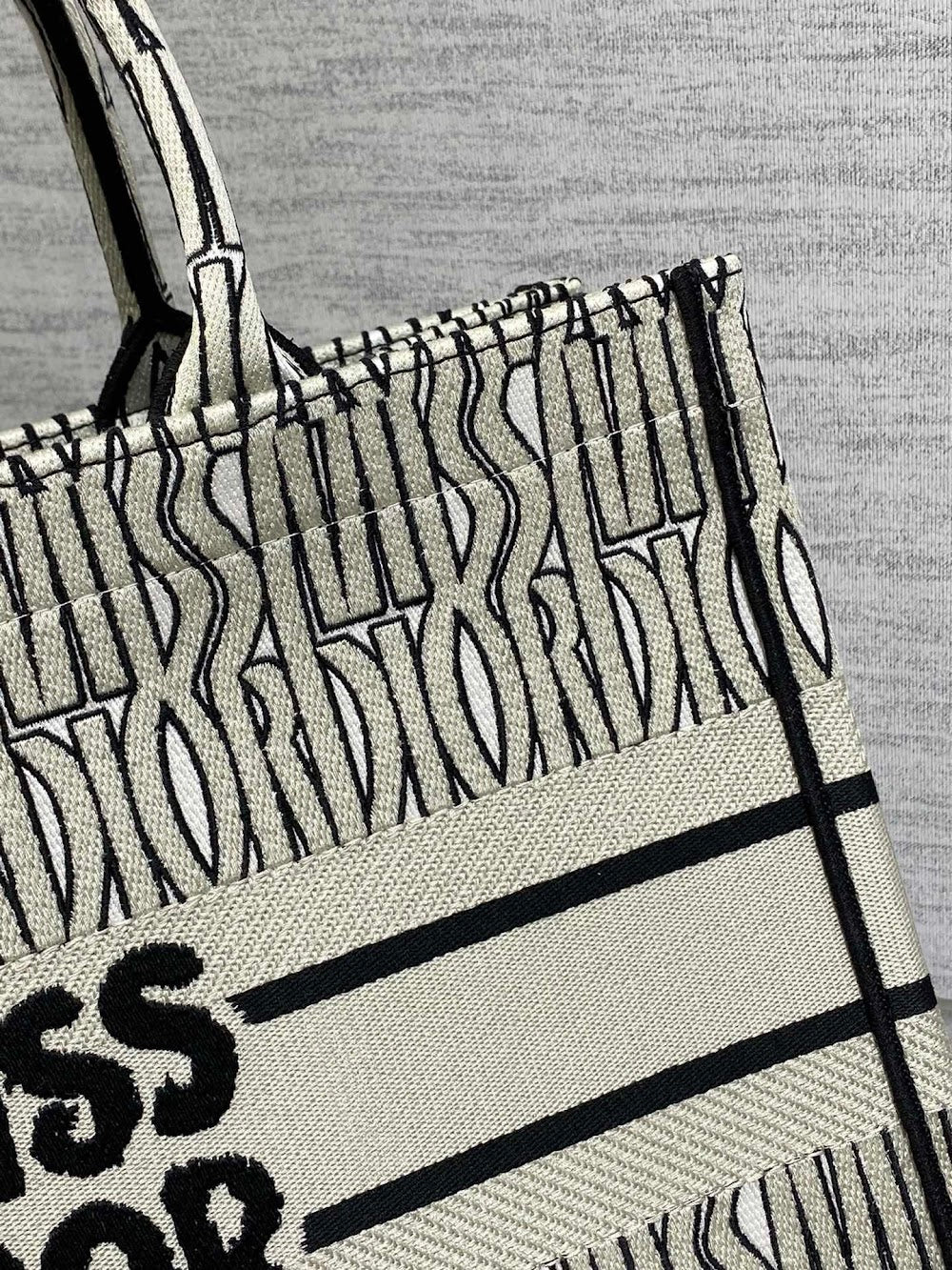 new-luxury-designer-bags-nm16085