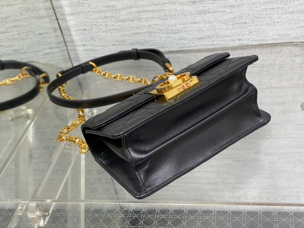 new-luxury-designer-bags-nm16101
