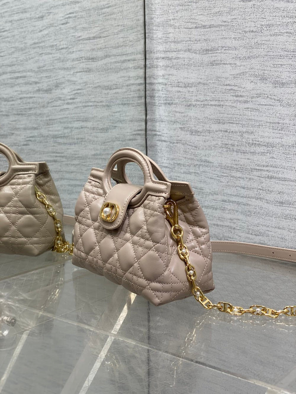 new-designer-premium-bags-nm16879