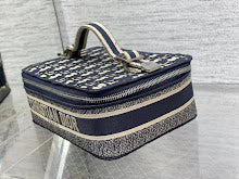 new-luxury-designer-bags-nm7361
