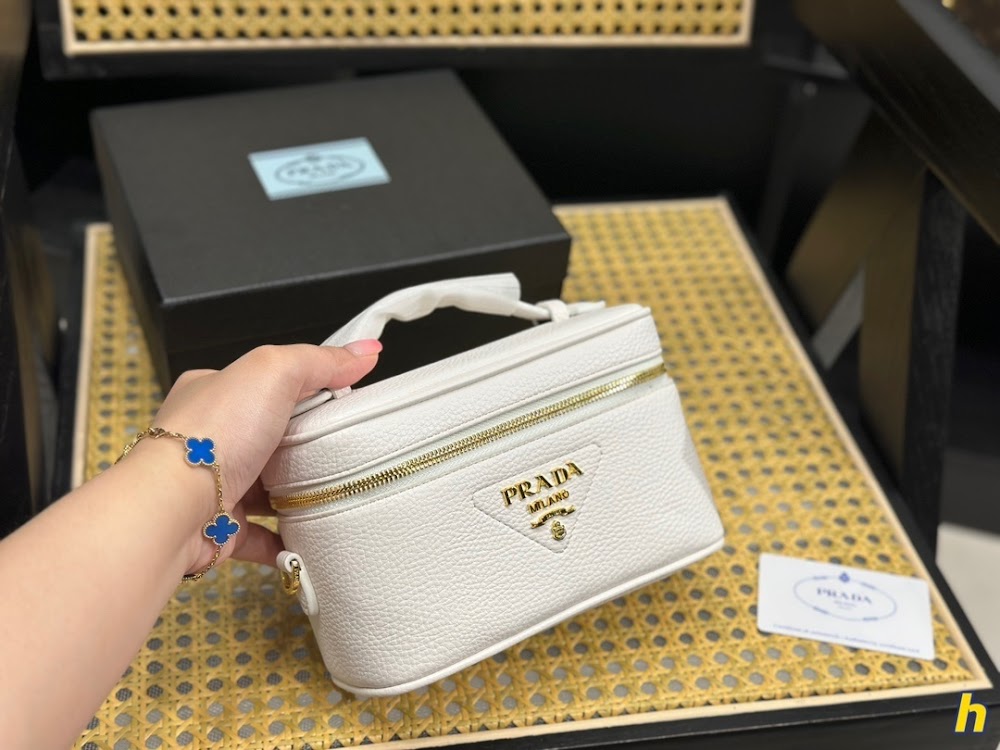 Ezyycart Bags pradn Luxury Bag --73135