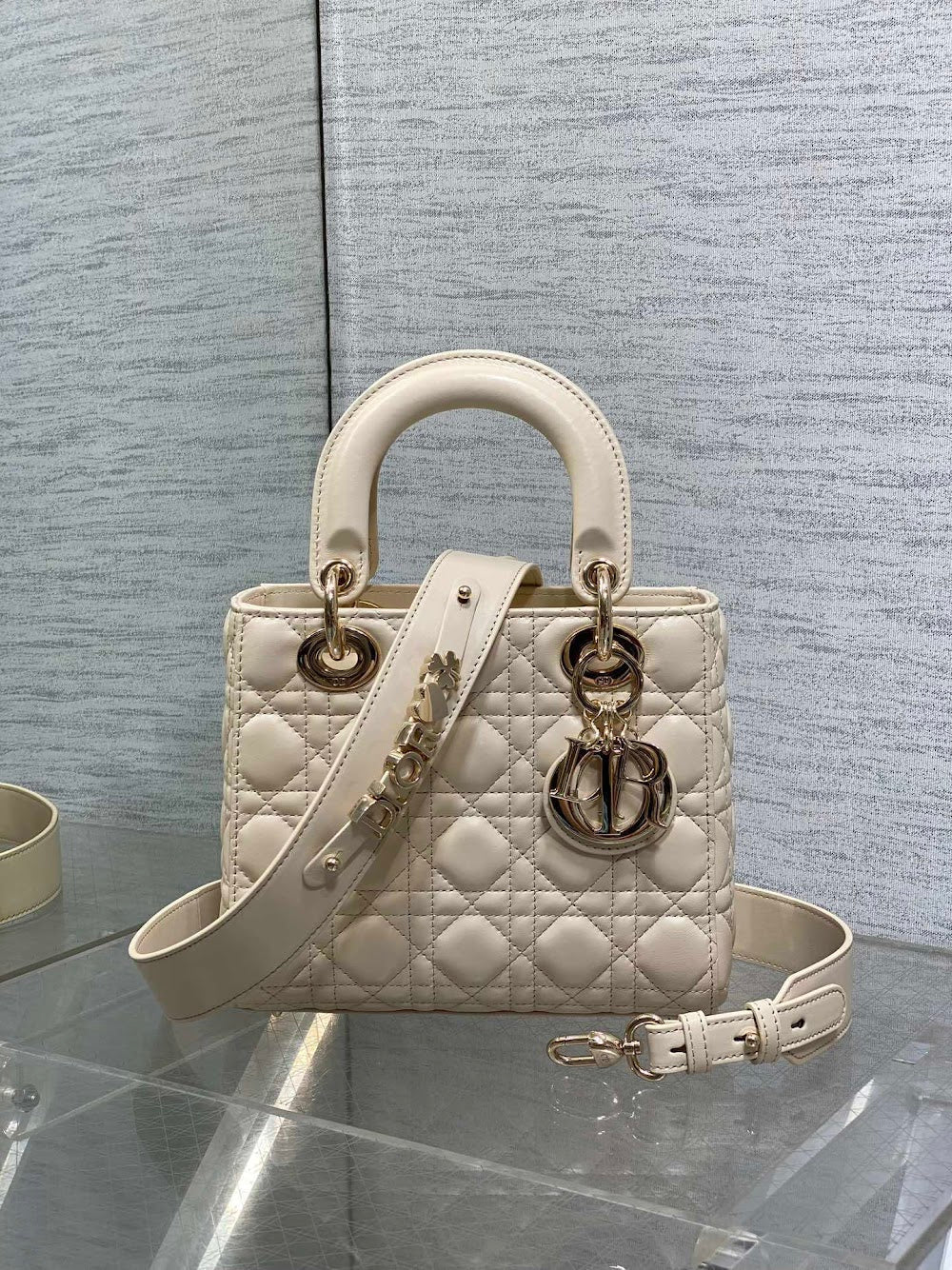 new-luxury-designer-bags-nm16615