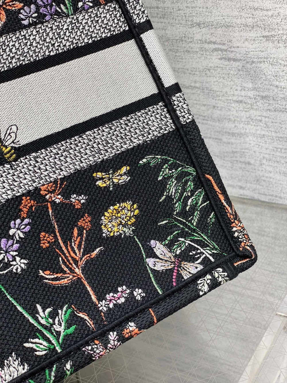 new-luxury-designer-bags-nm16037