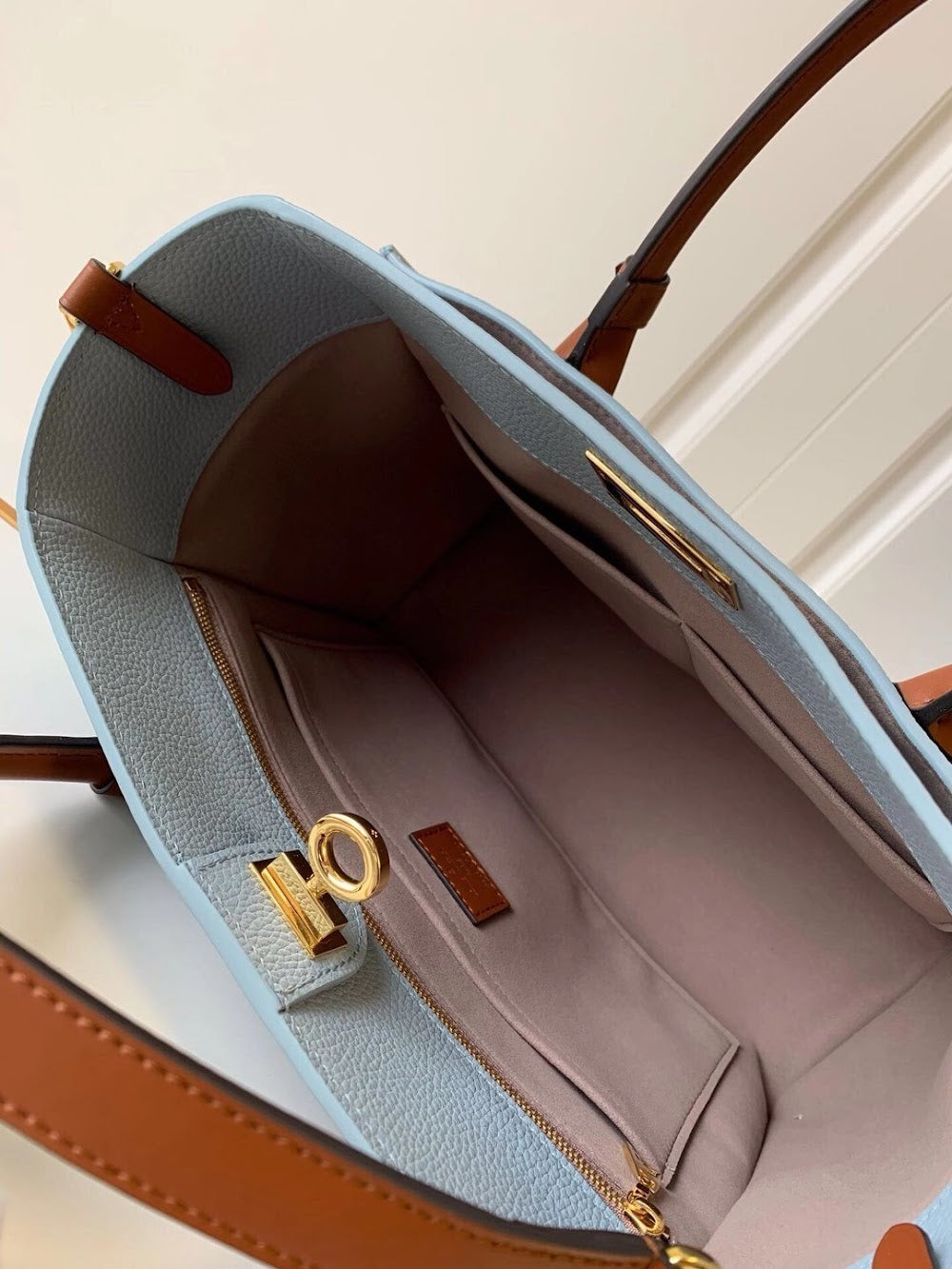 Anum Bags ln Luxury Bag --60488