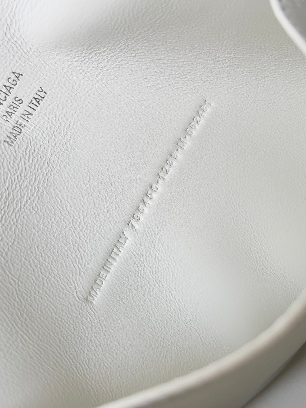 Ezyycart Bags Balenciaga Luxury Bag --111556