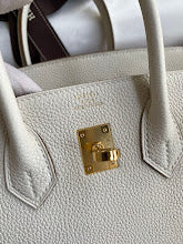 new-luxury-designer-bags-nm11335