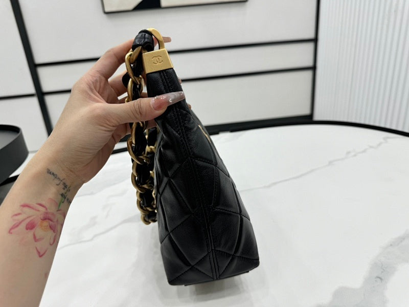 new-luxury-designer-bags-nm9394