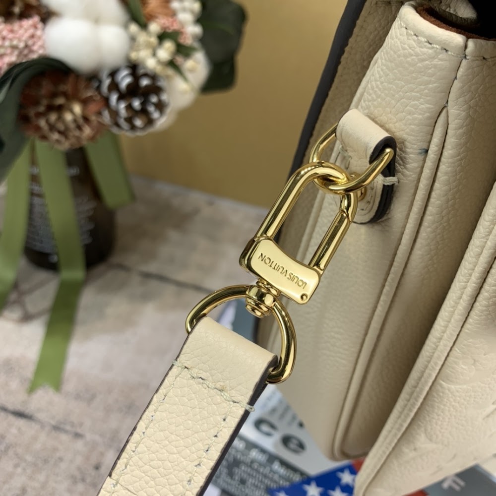 Anum Bags ln Luxury Bag --57525