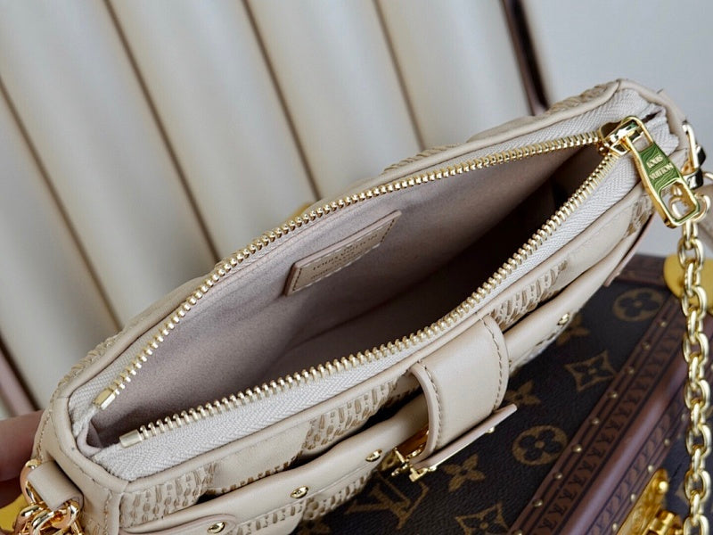Anum Bags ln Luxury Bag --60287