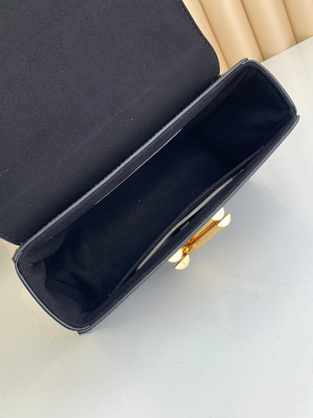 Anum Bags ln Luxury Bag --60984