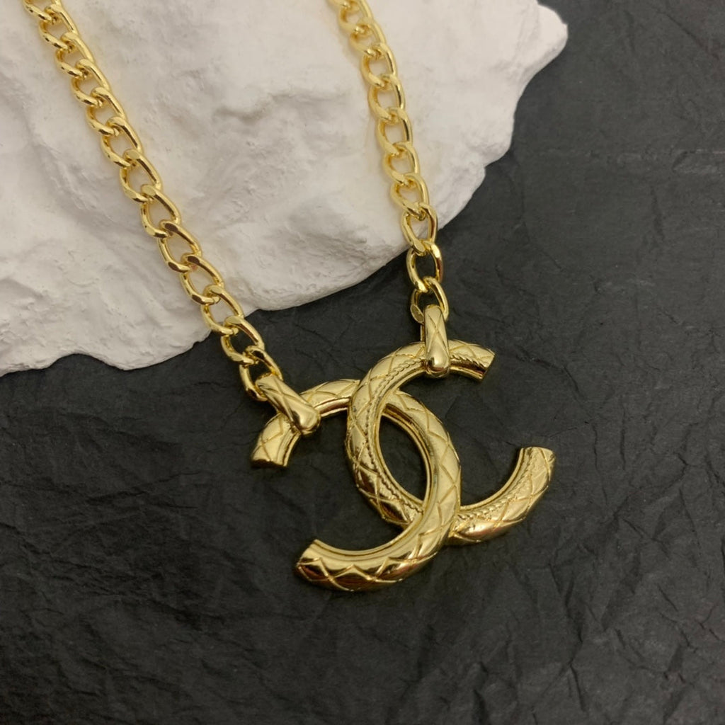 Anum Bags MO -Necklace CHL002