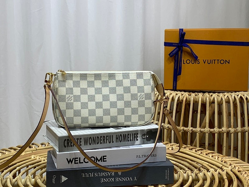 Anum Bags ln Luxury Bag --56523