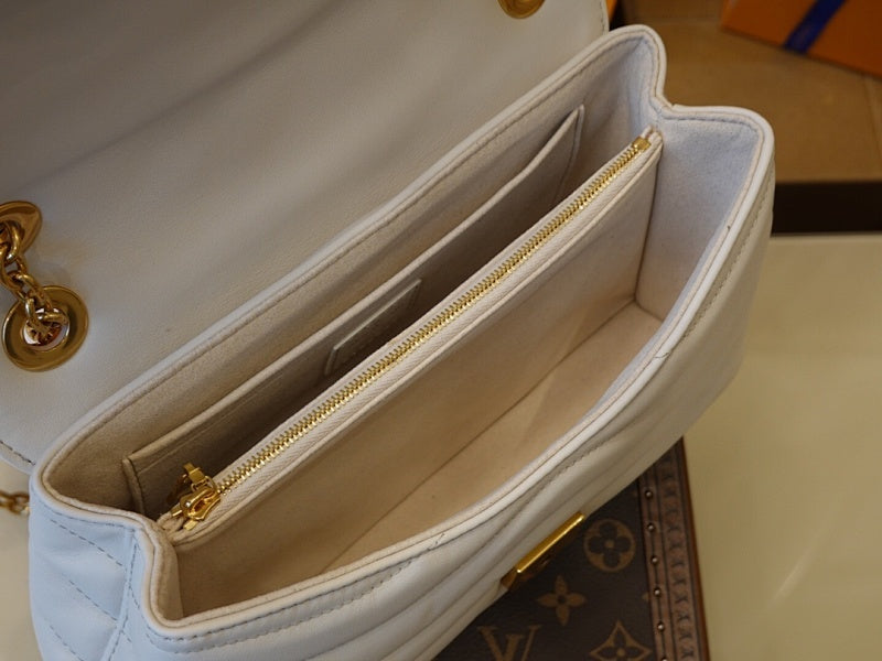 Anum Bags ln Luxury Bag --60385