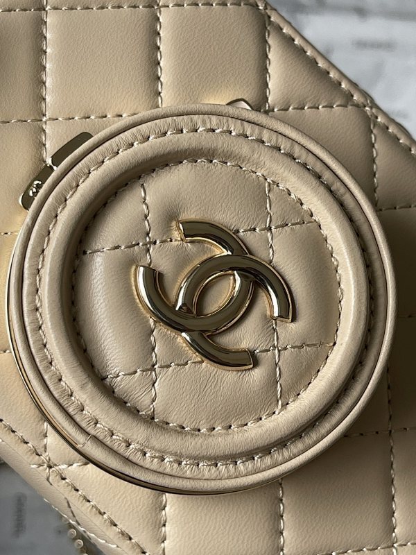 new-luxury-designer-bags-nm19890