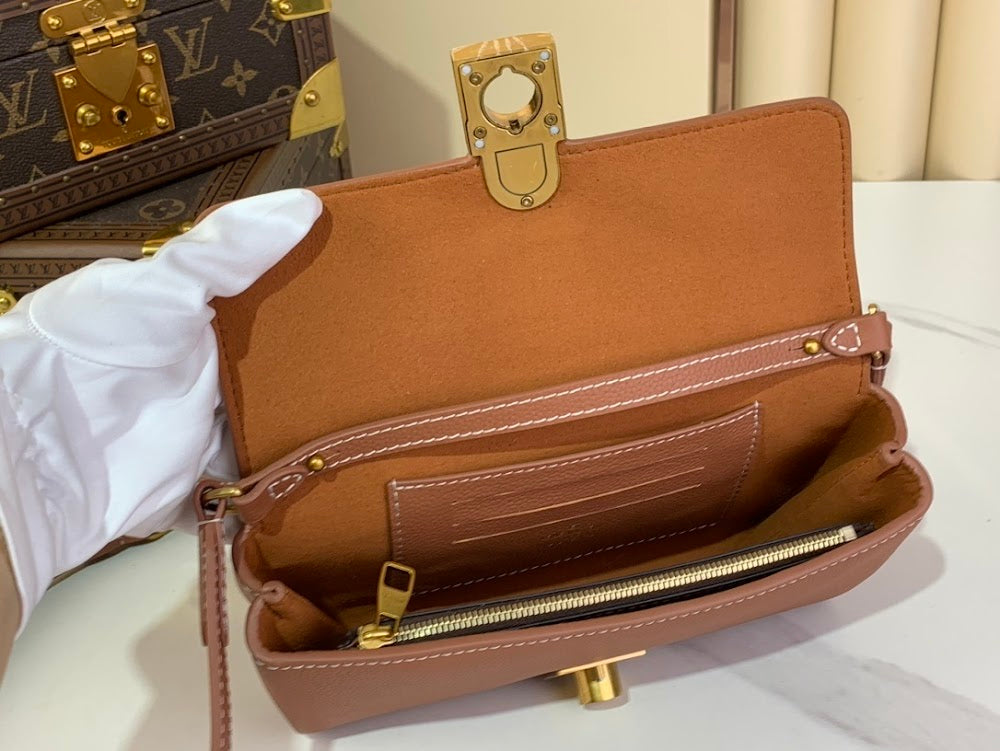Anum Bags ln Luxury Bag --56395