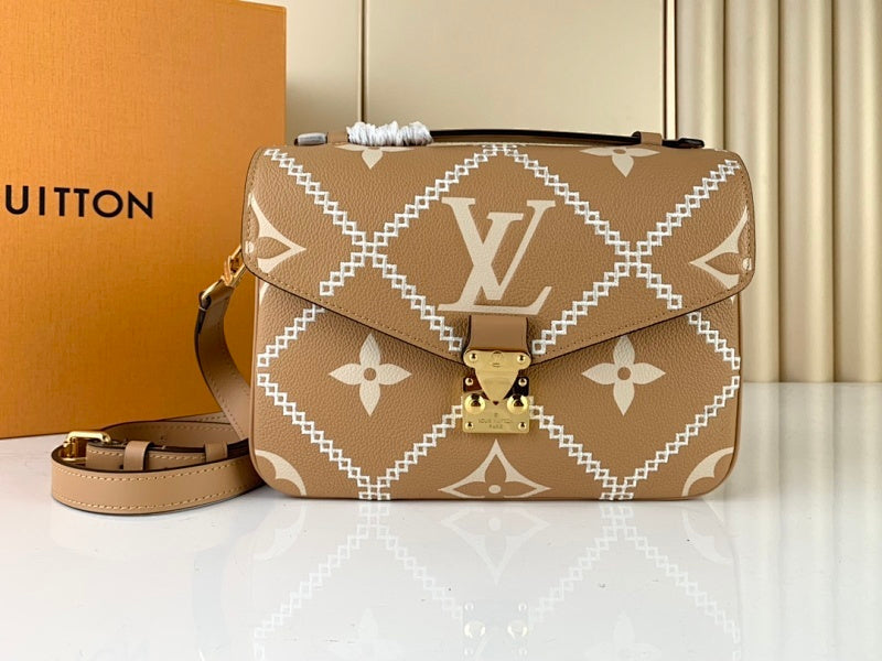 Anum Bags ln Luxury Bag --60779