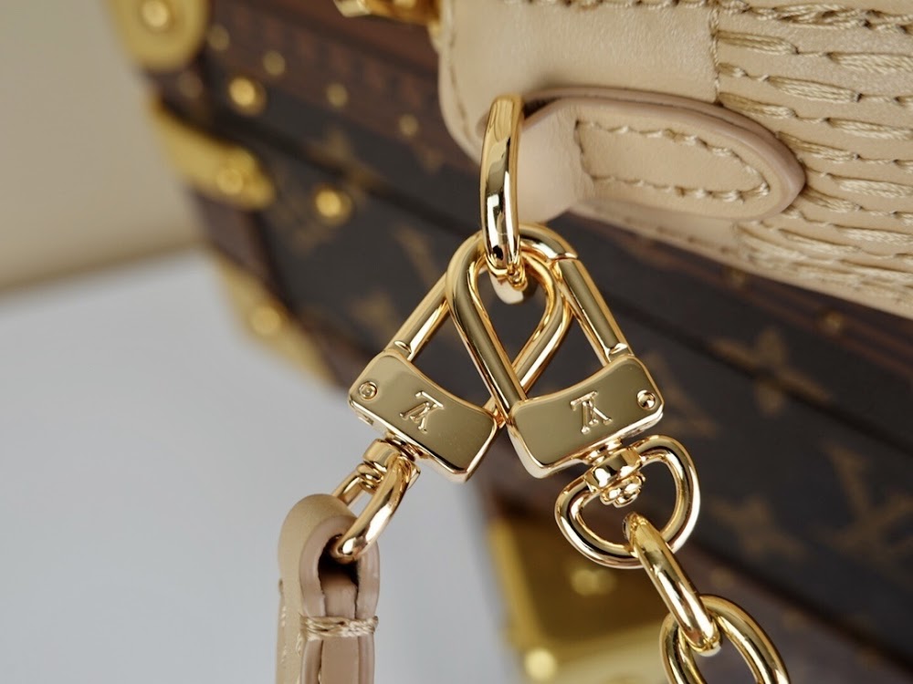 Anum Bags ln Luxury Bag --60287
