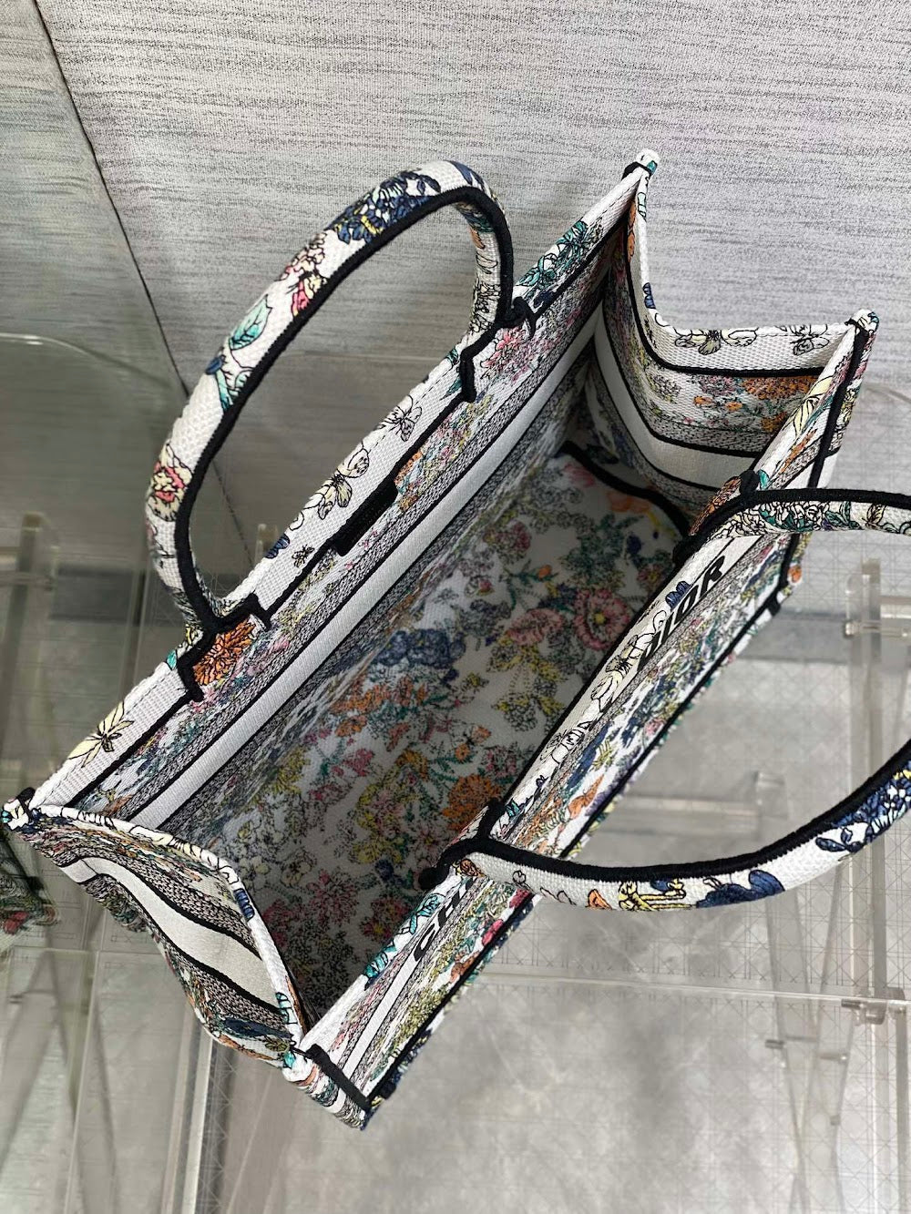 new-designer-premium-bags-nm16738