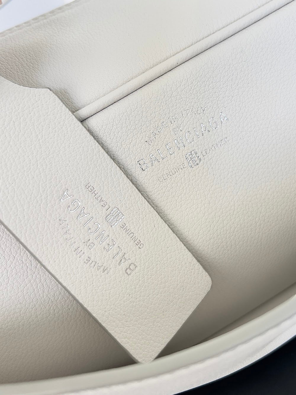 Ezyycart Bags Balenciaga Luxury Bag --111685
