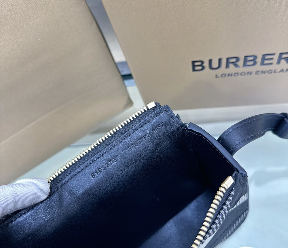 Ezyycart Bags Burberryn Luxury Bag --92500