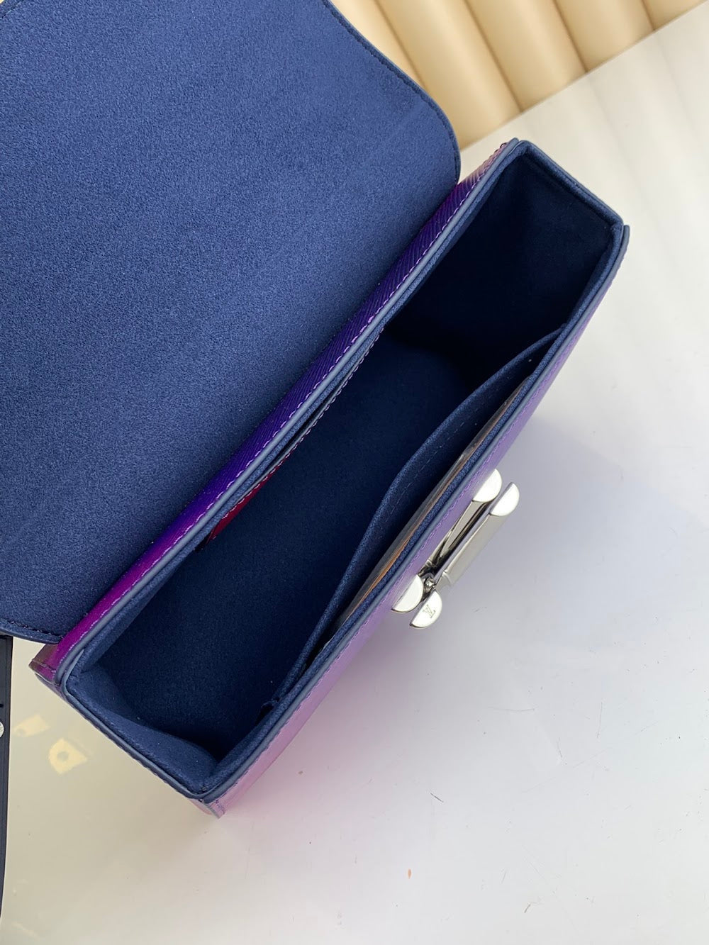 Anum Bags ln Luxury Bag --57643