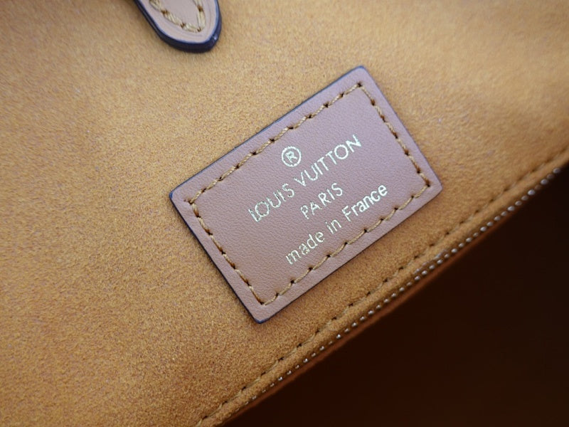 Anum Bags ln Luxury Bag --61088