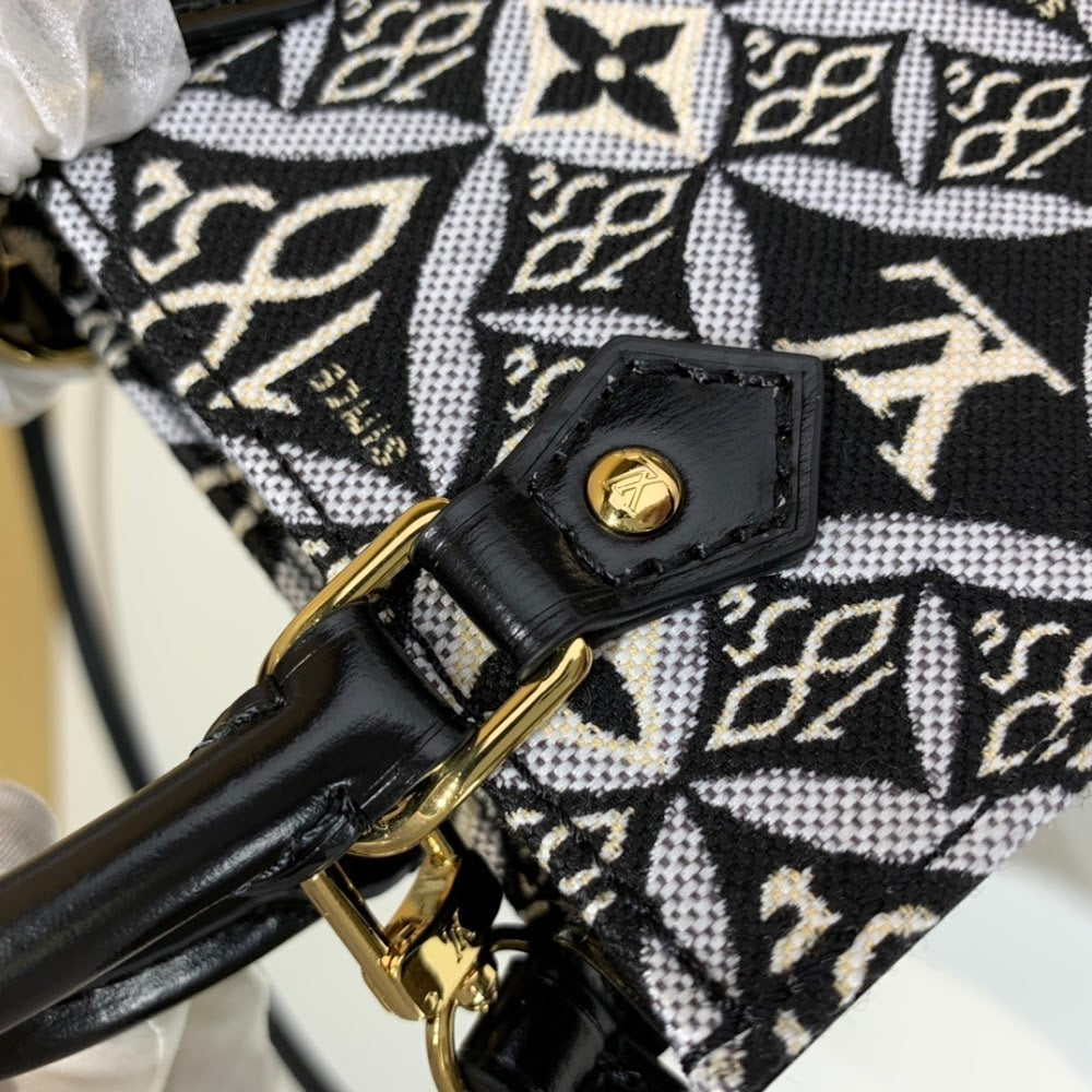 Anum Bags ln Luxury Bag --56764