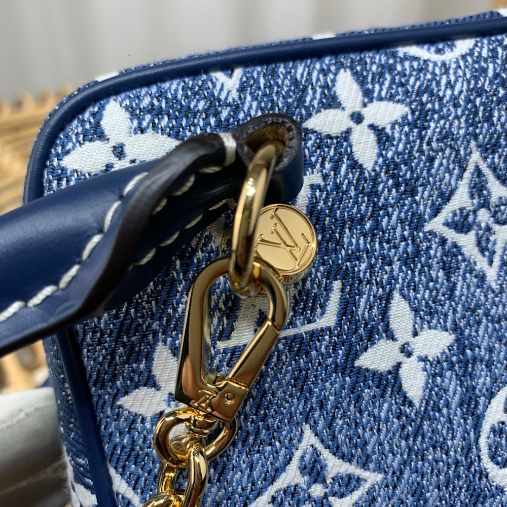 Anum Bags ln Luxury Bag --58802