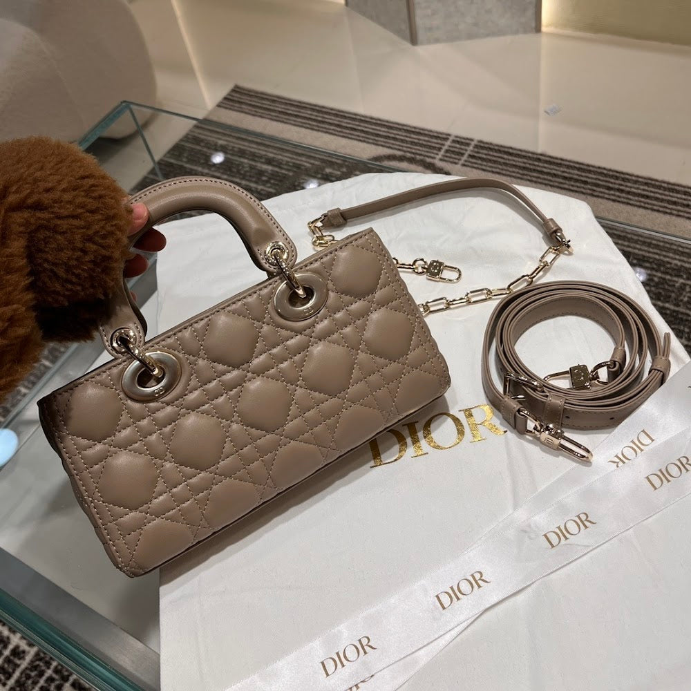 new-designer-premium-bags-nm16163