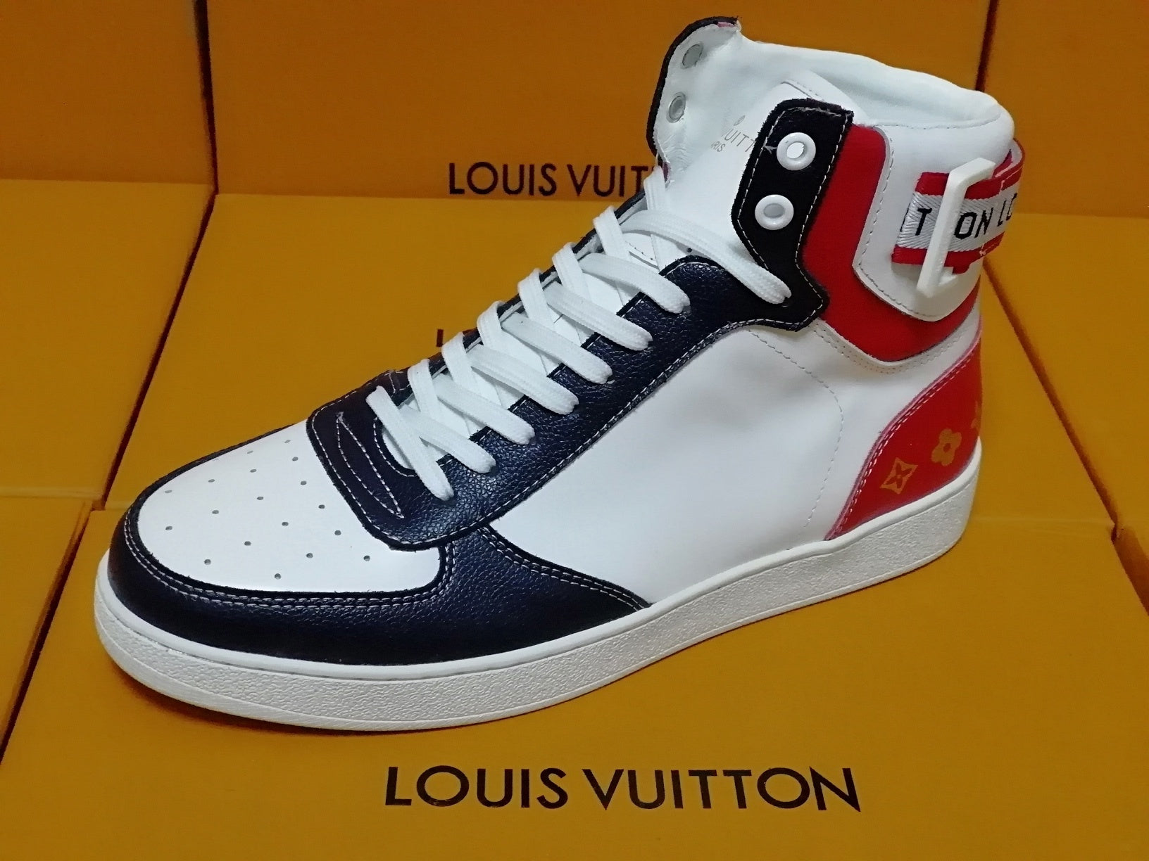 Anum Bags Luv Rivoli Black Red Sneaker