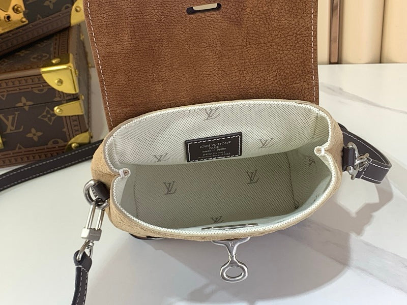 Anum Bags ln Luxury Bag --58863