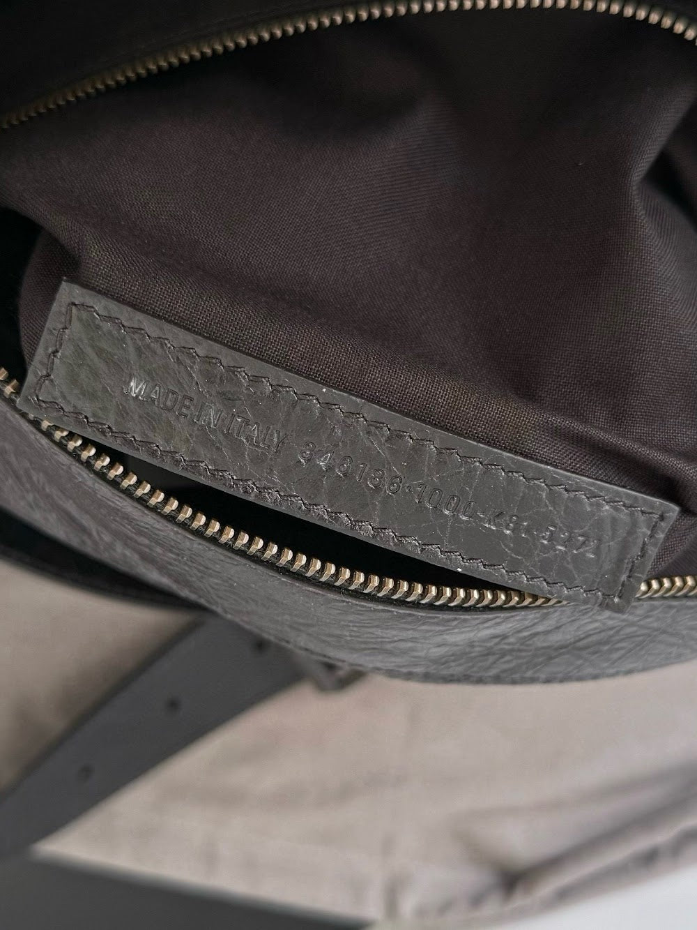 Ezyycart Bags Balenciaga Luxury Bag --111521