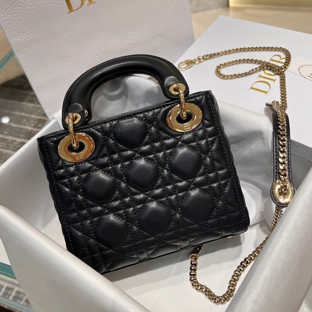 new-luxury-designer-bags-nm16170