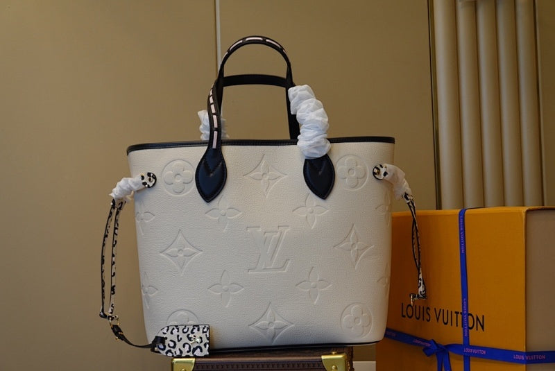 Anum Bags ln Luxury Bag --60130